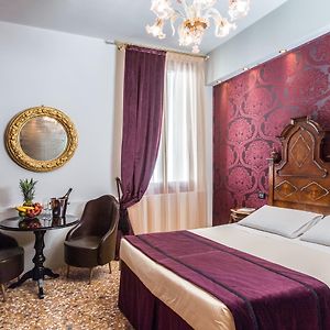 Camera superior con letto king size